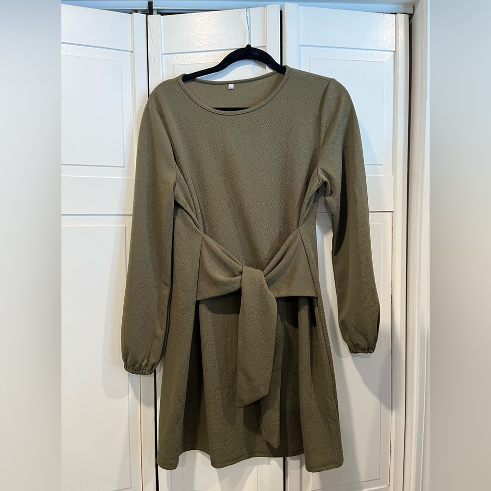 Army green dress size large‎